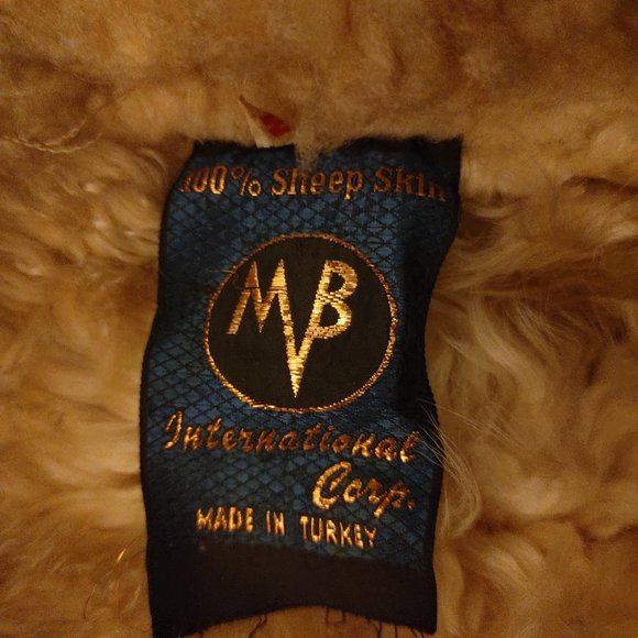 1970s Turkish sheepskin shearling coat. - Picture 4 of 6